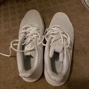 They have been worn less than 5 times. Volleyball shoes